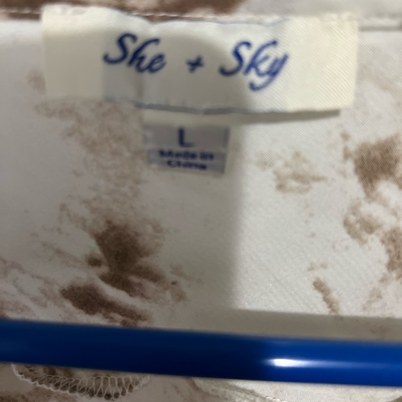 Brown and white spotted shirt - Picture 2 of 2